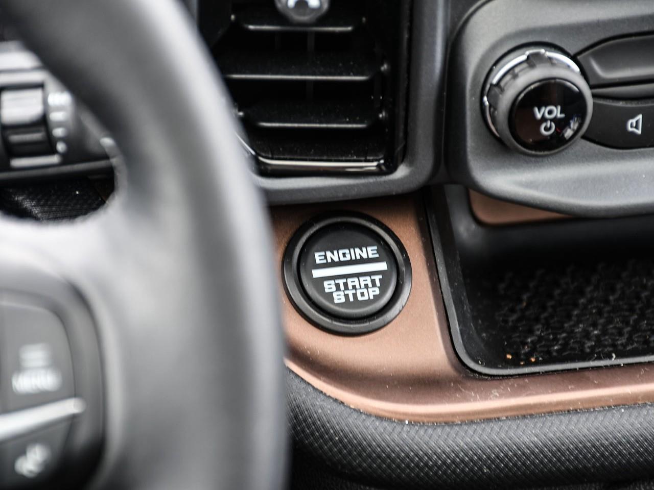 2024 Ford Bronco Sport Outer Banks NAV | SUNROOF | HTD SEATS | ADAPTIVE CRUISE Photo