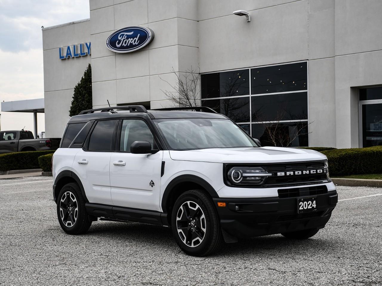 2024 Ford Bronco Sport Outer Banks NAV | SUNROOF | HTD SEATS | ADAPTIVE CRUISE Photo