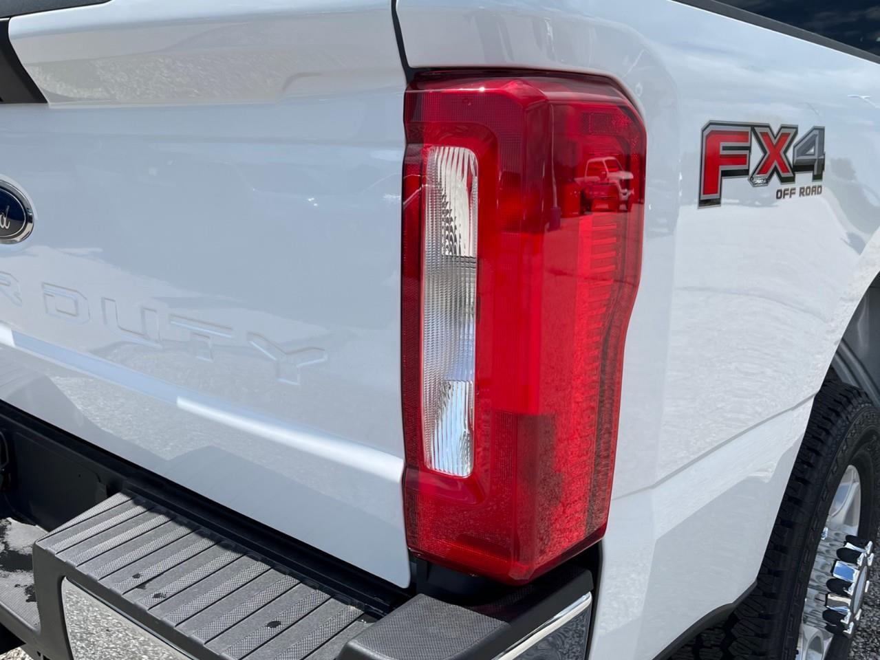 2026 Ford F-350 XLT Photo