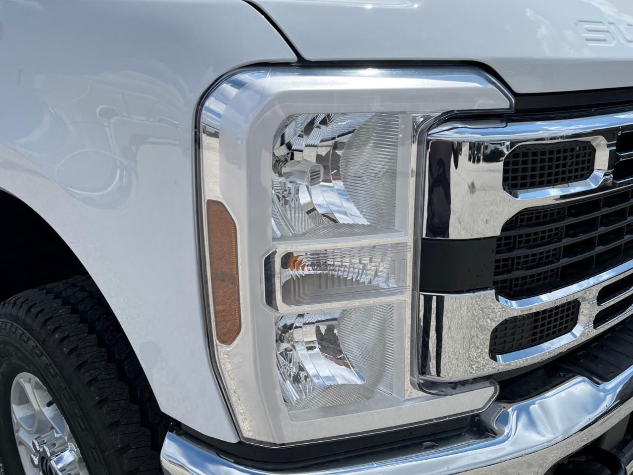 2026 Ford F-350 XLT Photo
