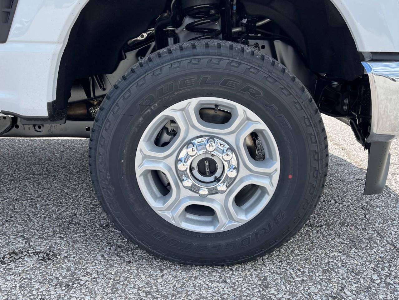 2026 Ford F-350 XLT Photo