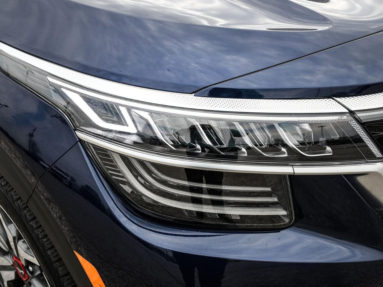 2023 Kia Seltos SX Turbo w/Black Interior NAV | SUNROOF | HTD SEATS | REMOTE START Photo