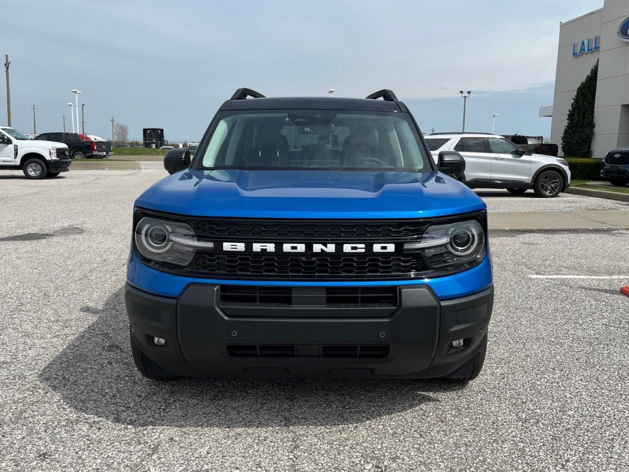 2026 Ford Bronco Sport Outer Banks Photo2