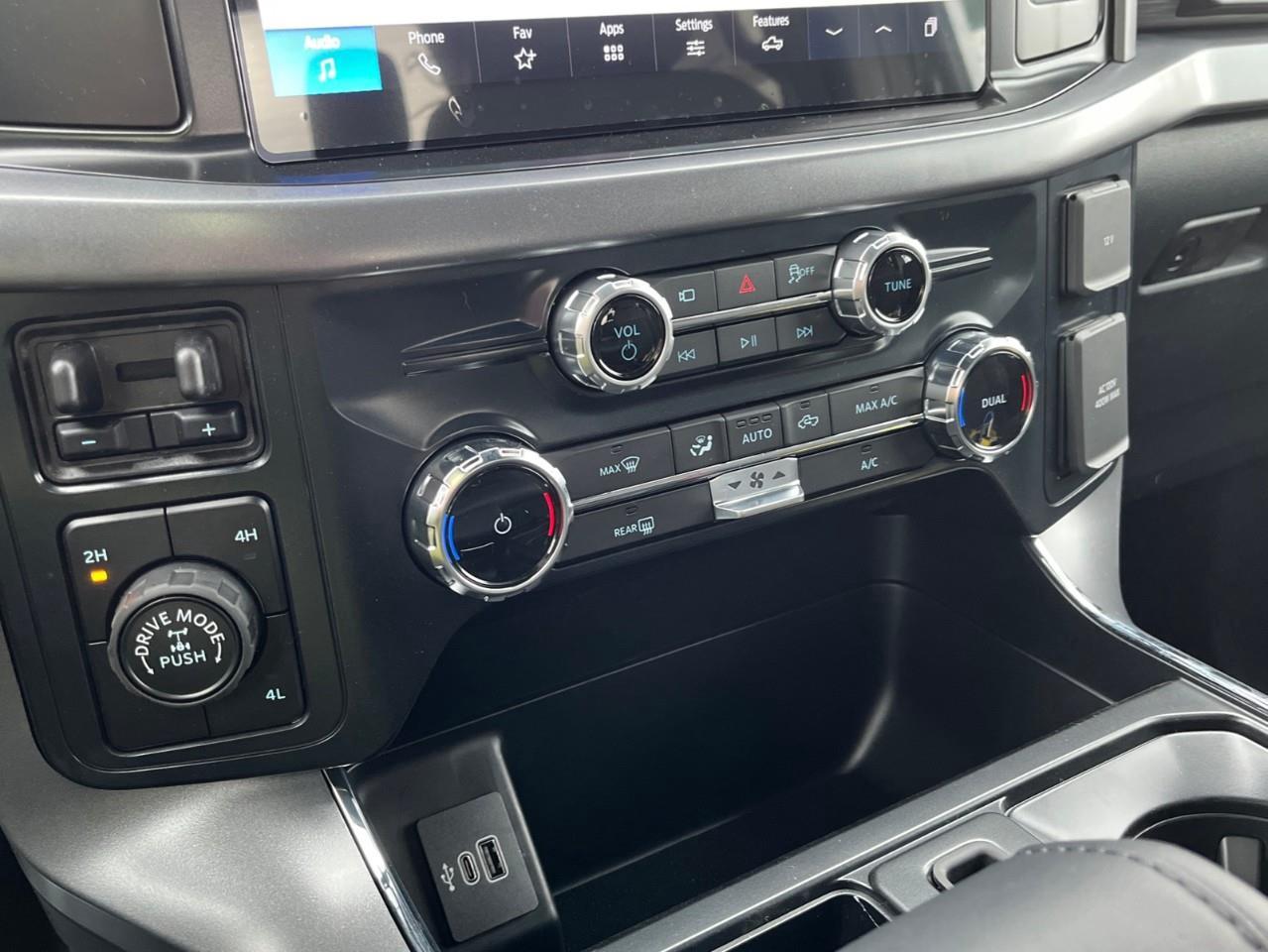2026 Ford F-150 XLT Photo