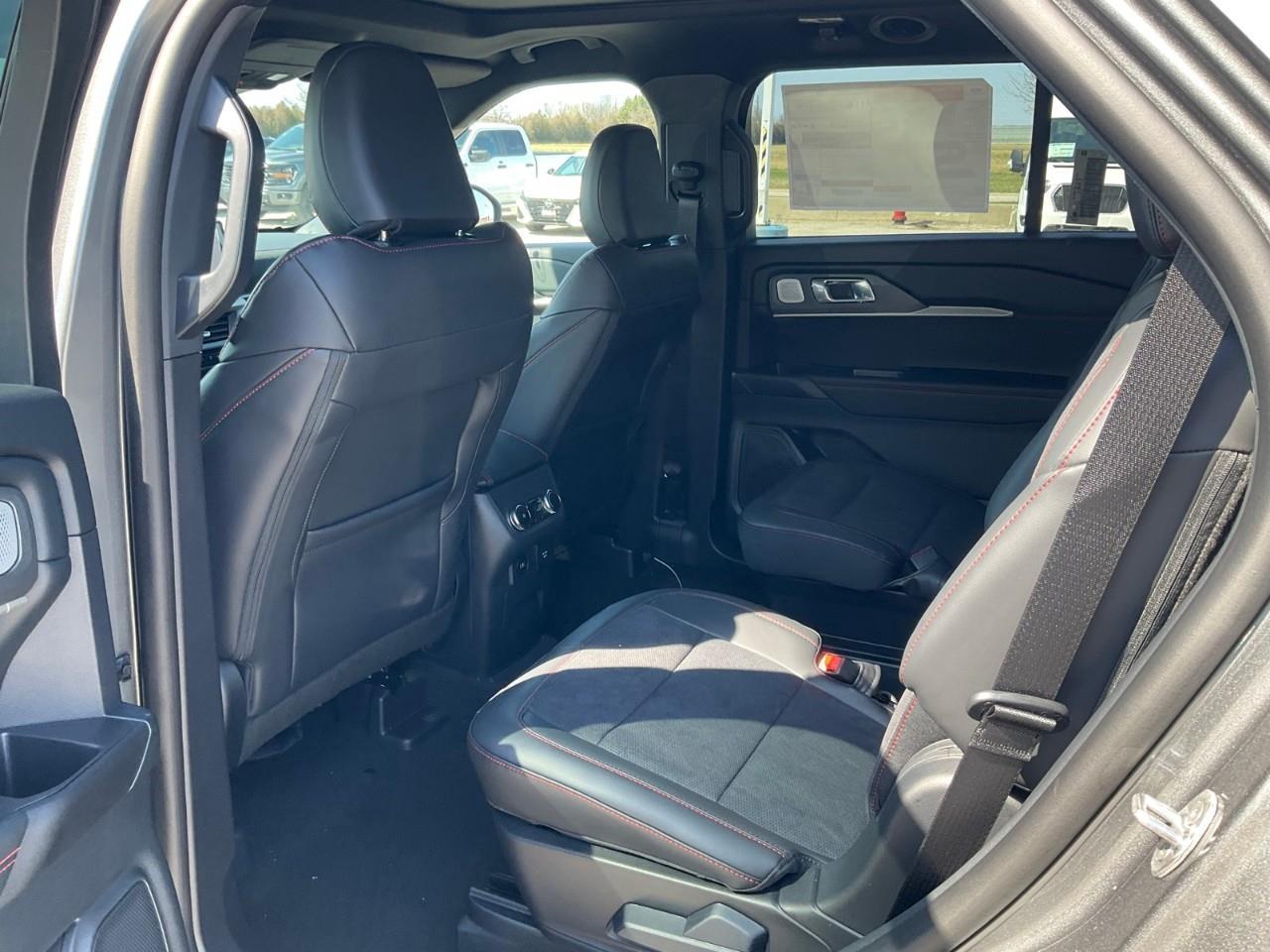 2026 Ford Explorer ST Photo