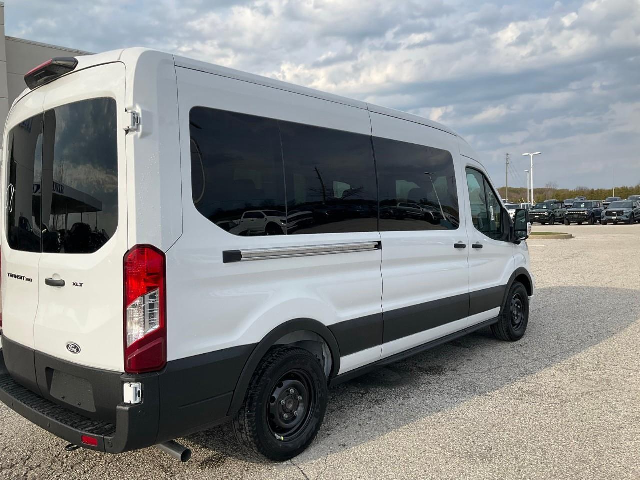 2026 Ford Transit 350 XLT Photo4