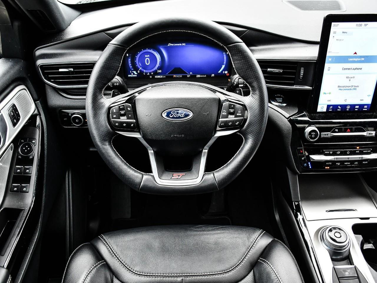 2024 Ford Explorer NAV | SUNROOF | HTD & COOLED SEATS | HTD STEERING | REMOTE START Photo