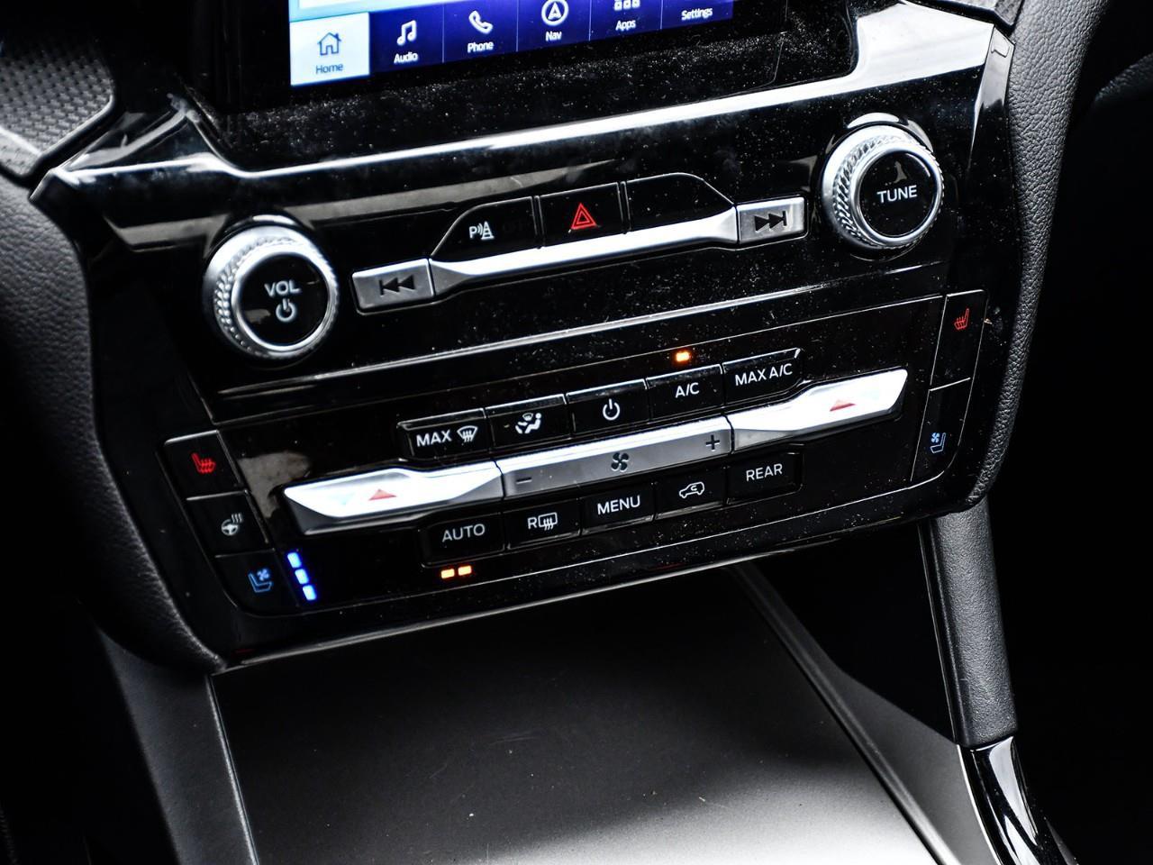 2024 Ford Explorer NAV | SUNROOF | HTD & COOLED SEATS | HTD STEERING | REMOTE START Photo