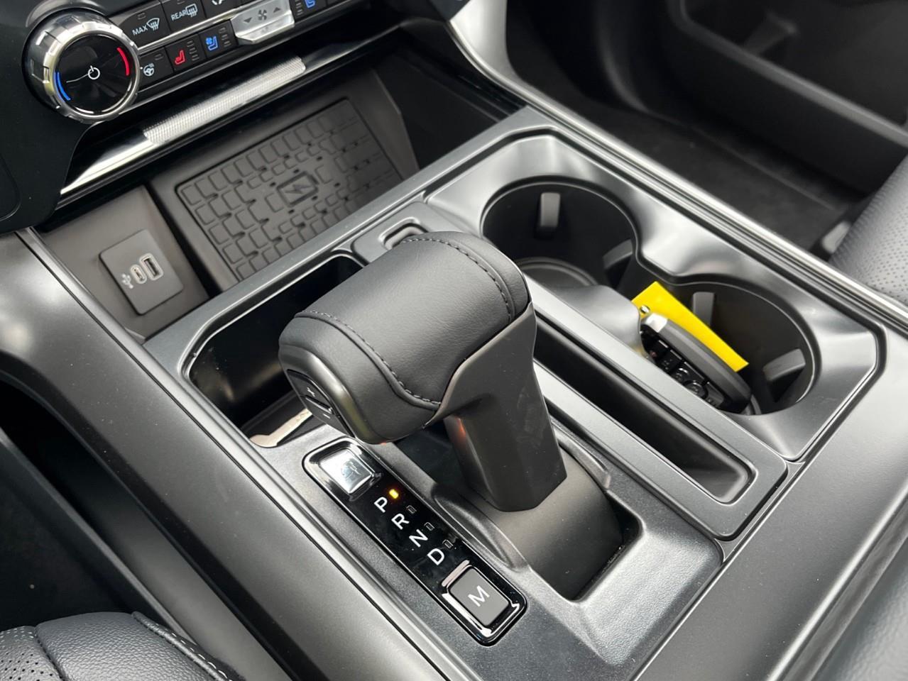 2026 Ford F-150 Lariat Photo
