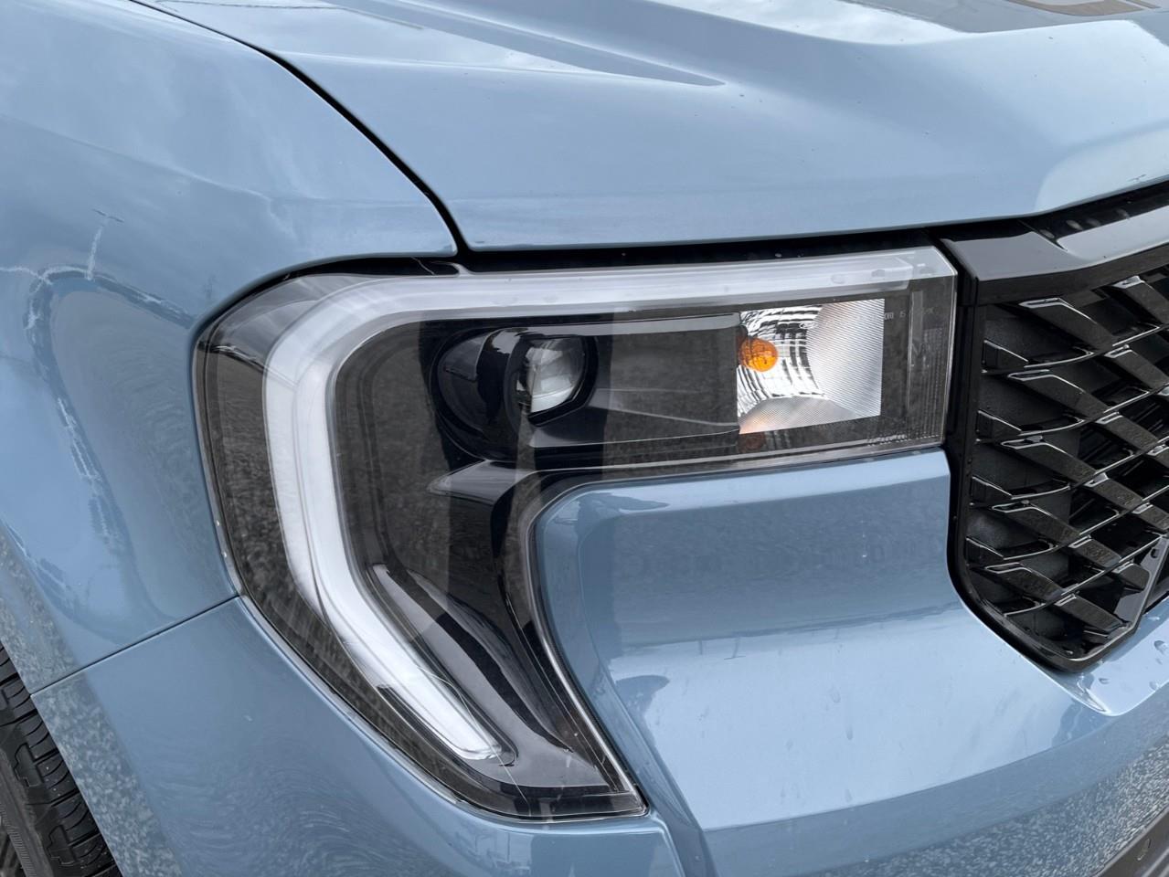 2026 Ford Maverick Lariat Photo