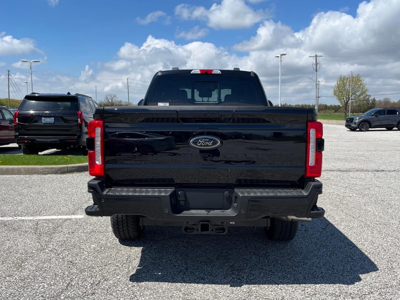 2026 Ford F-350 Lariat Photo