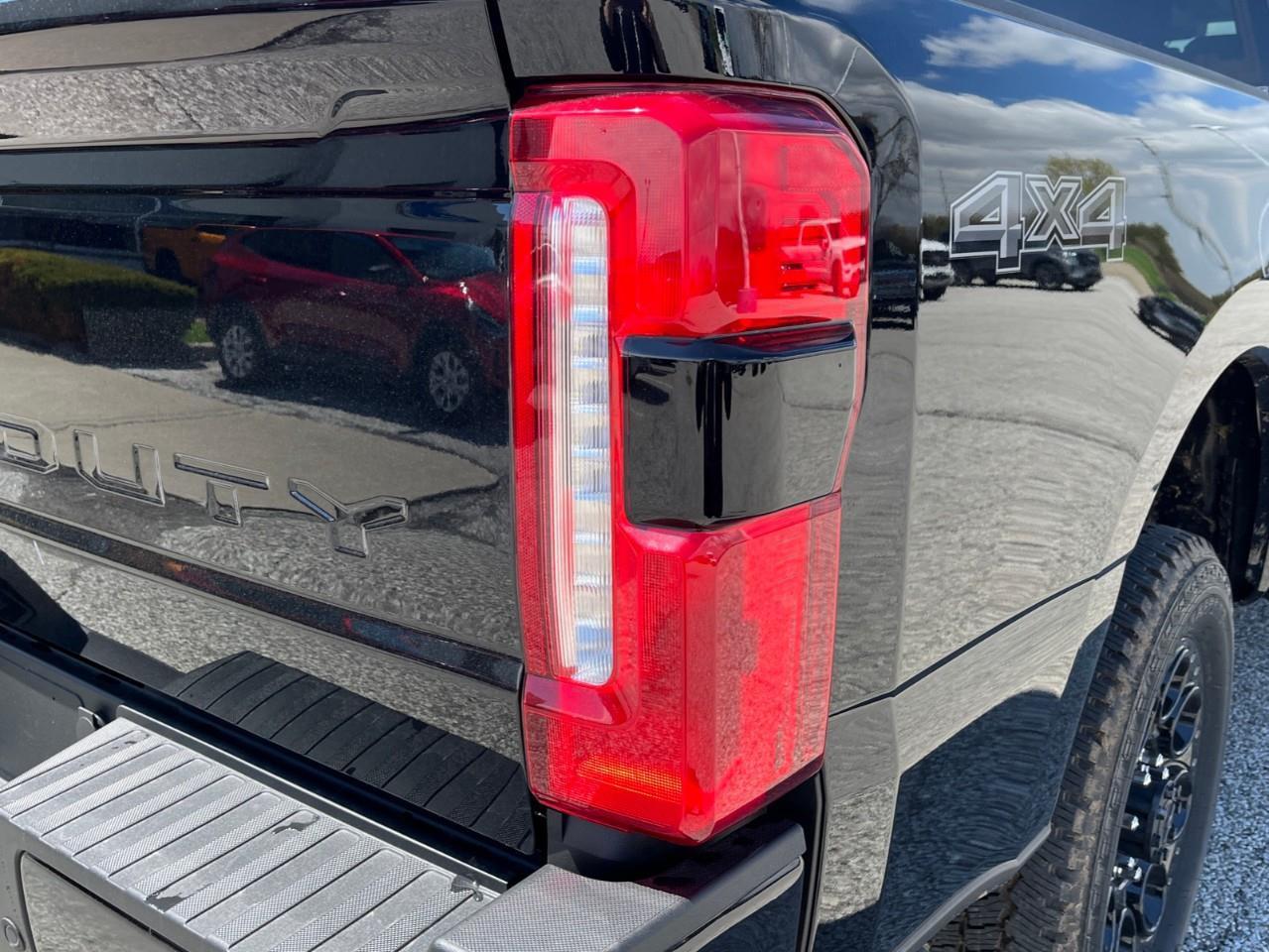 2026 Ford F-350 Lariat Photo