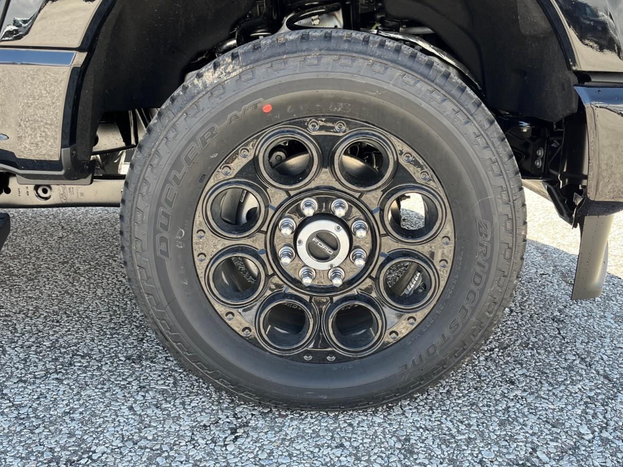 2026 Ford F-350 Lariat Photo