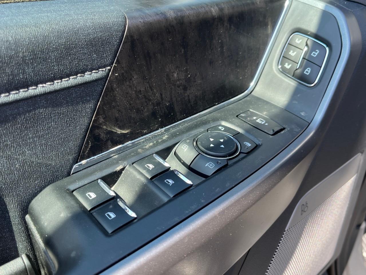2026 Ford F-350 Lariat Photo
