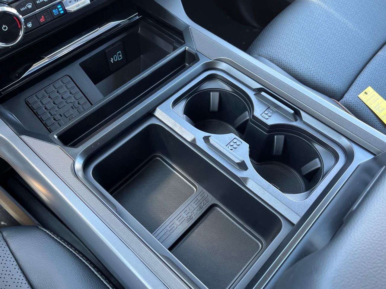 2026 Ford F-350 Lariat Photo