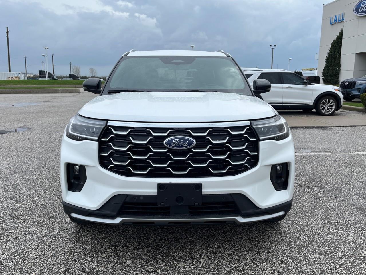 2026 Ford Explorer Platinum Photo