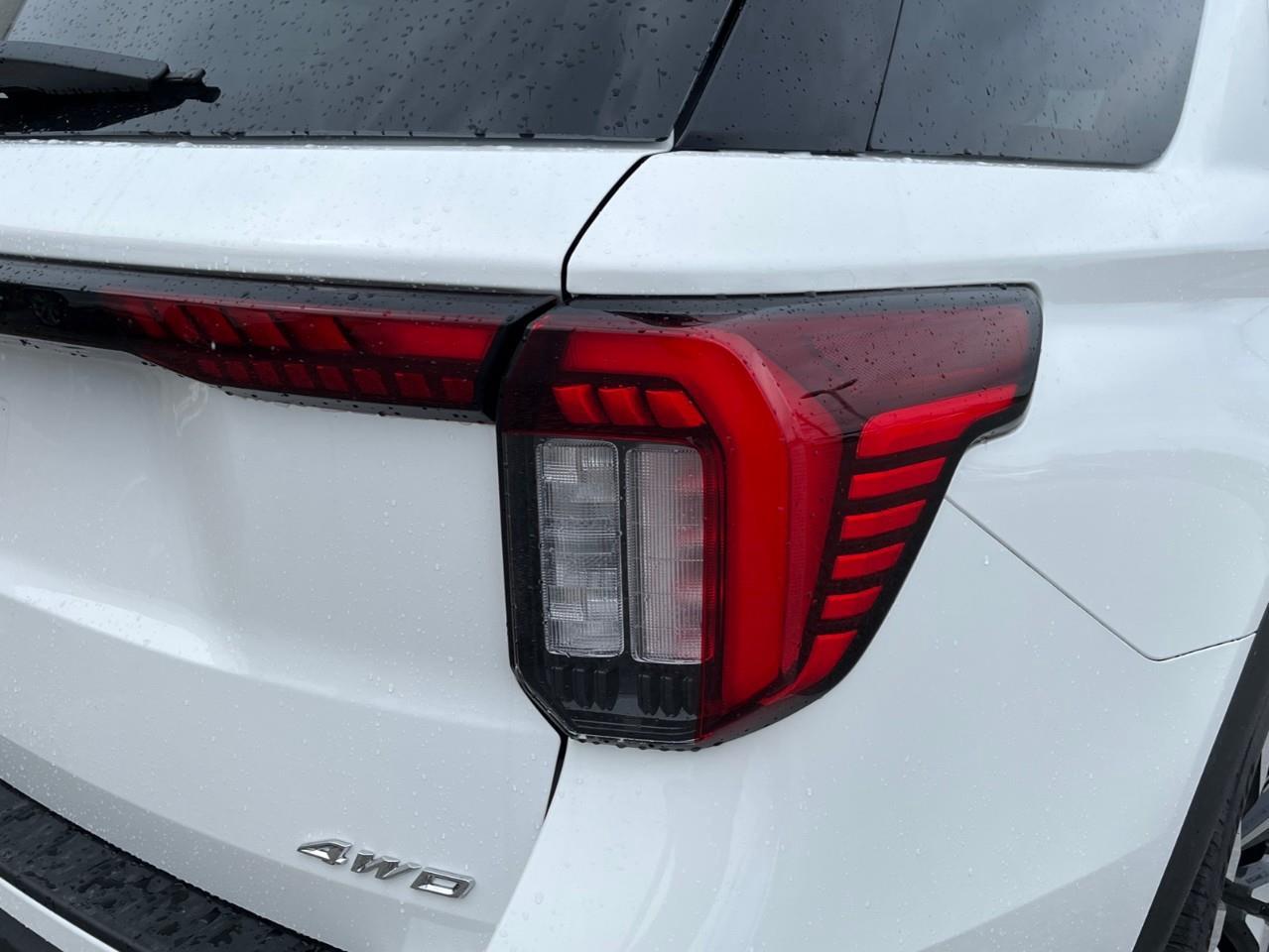 2026 Ford Explorer Platinum Photo