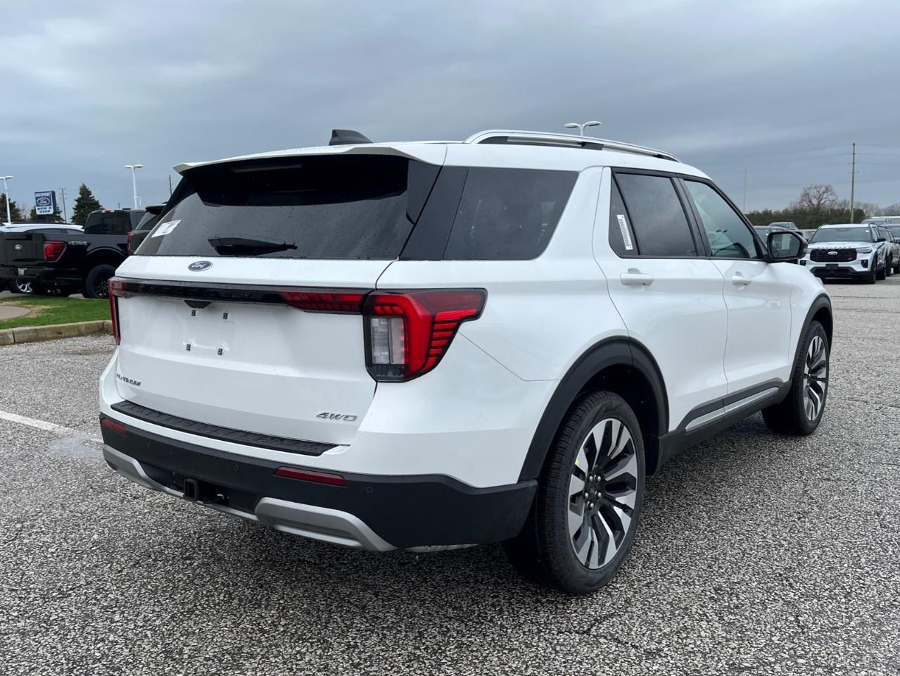 2026 Ford Explorer Platinum Photo