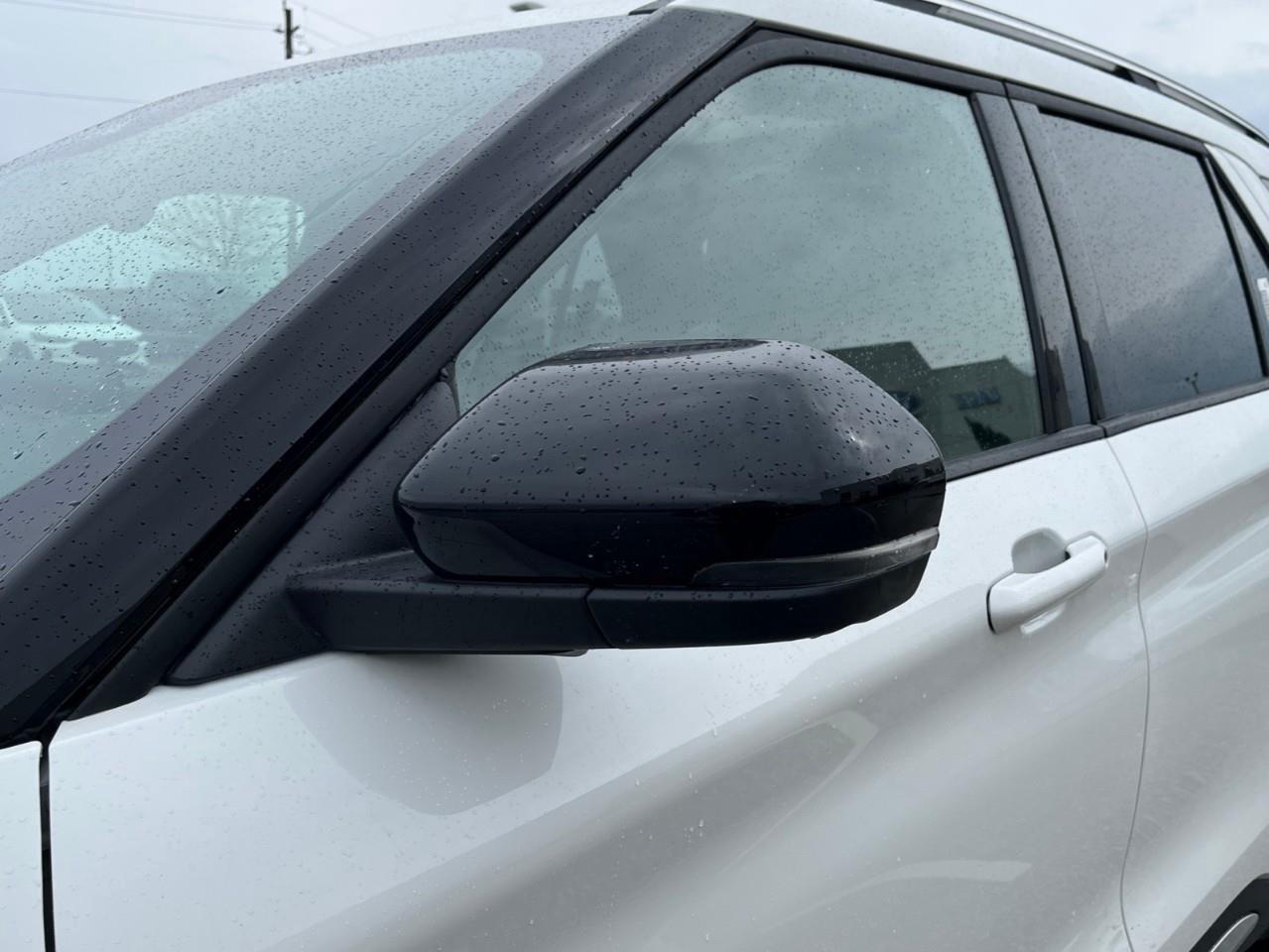 2026 Ford Explorer Platinum Photo