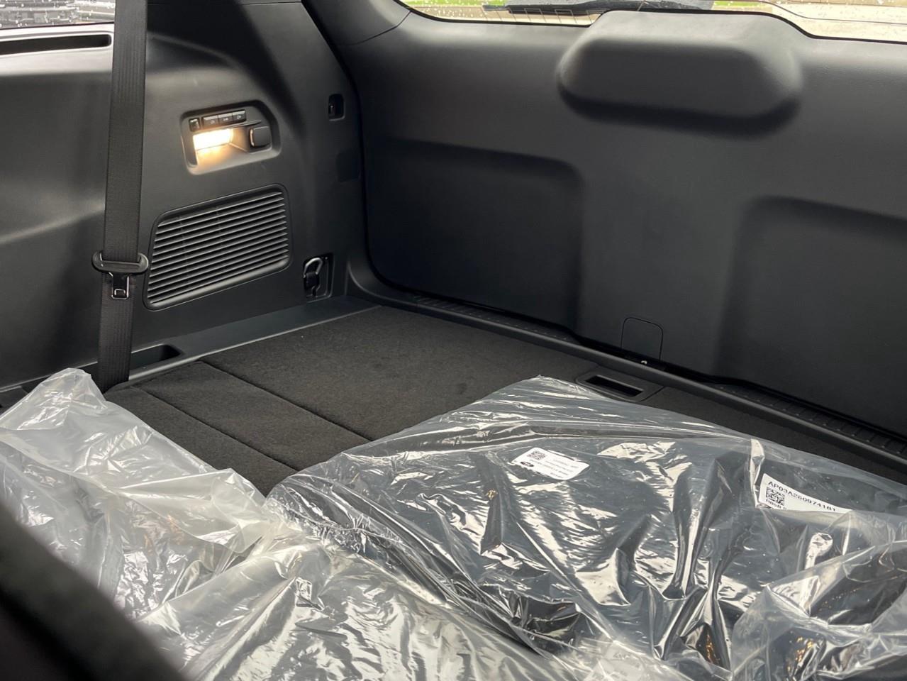 2026 Ford Explorer Platinum Photo