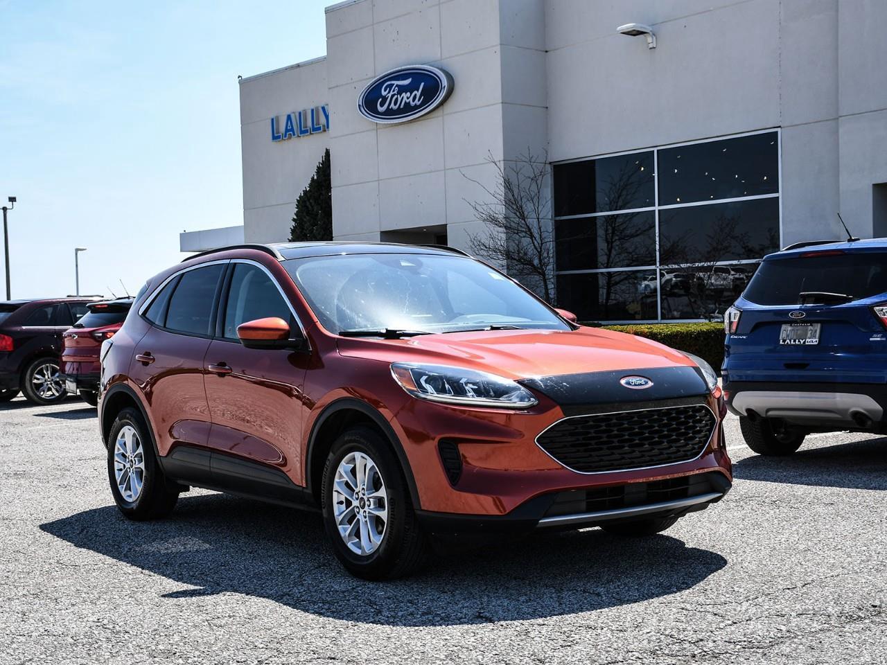 2020 Ford Escape NAV | SUNROOF | HTD SEATS | ADAPTIVE CRUISE Photo0