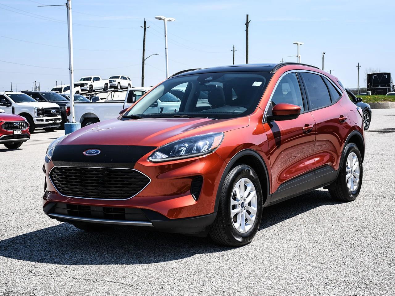 2020 Ford Escape NAV | SUNROOF | HTD SEATS | ADAPTIVE CRUISE Photo