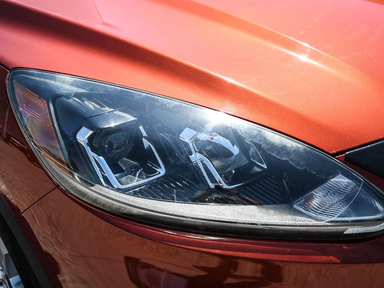 2020 Ford Escape NAV | SUNROOF | HTD SEATS | ADAPTIVE CRUISE Photo