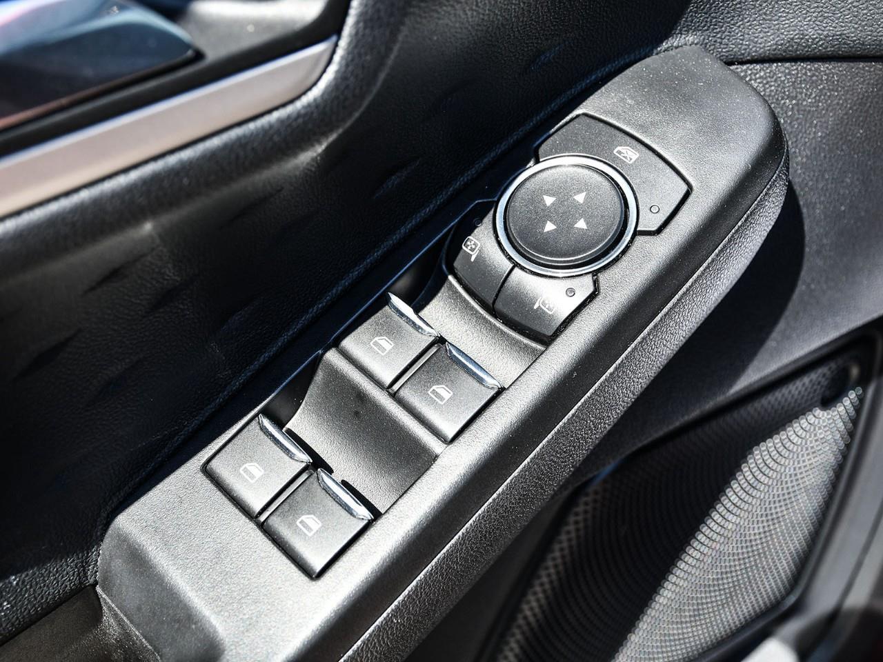 2020 Ford Escape NAV | SUNROOF | HTD SEATS | ADAPTIVE CRUISE Photo