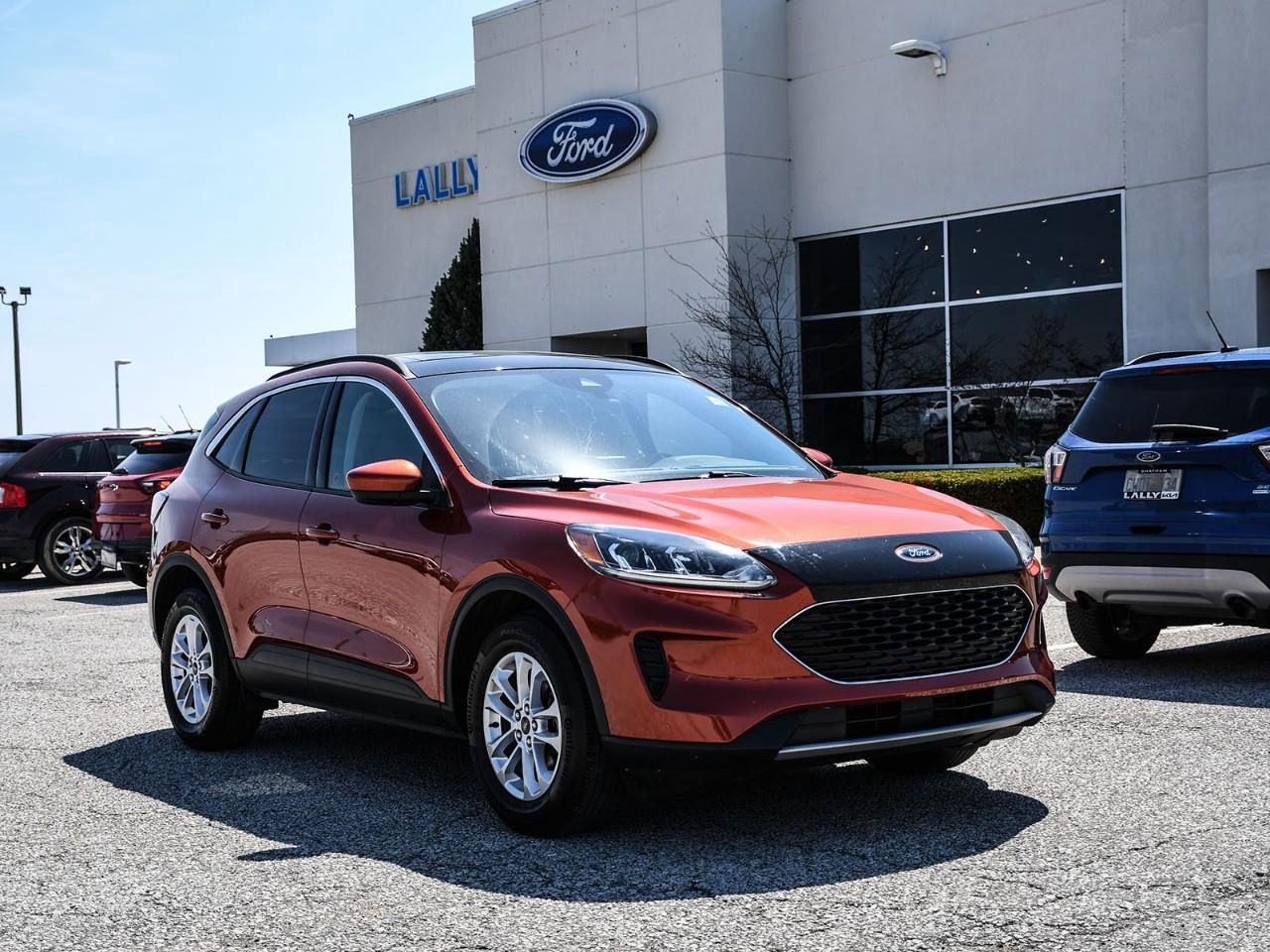 2020 Ford Escape NAV | SUNROOF | HTD SEATS | ADAPTIVE CRUISE Photo