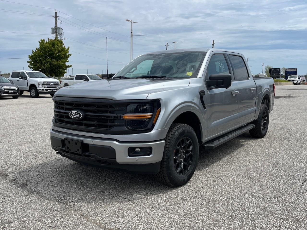 2026 Ford F-150 XLT Photo3