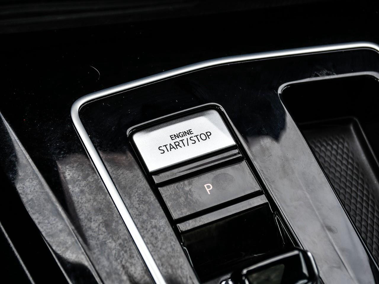 2025 Volkswagen Golf R Black Edition NAV | SUNROOF | HTD & COOLED SEATS Photo
