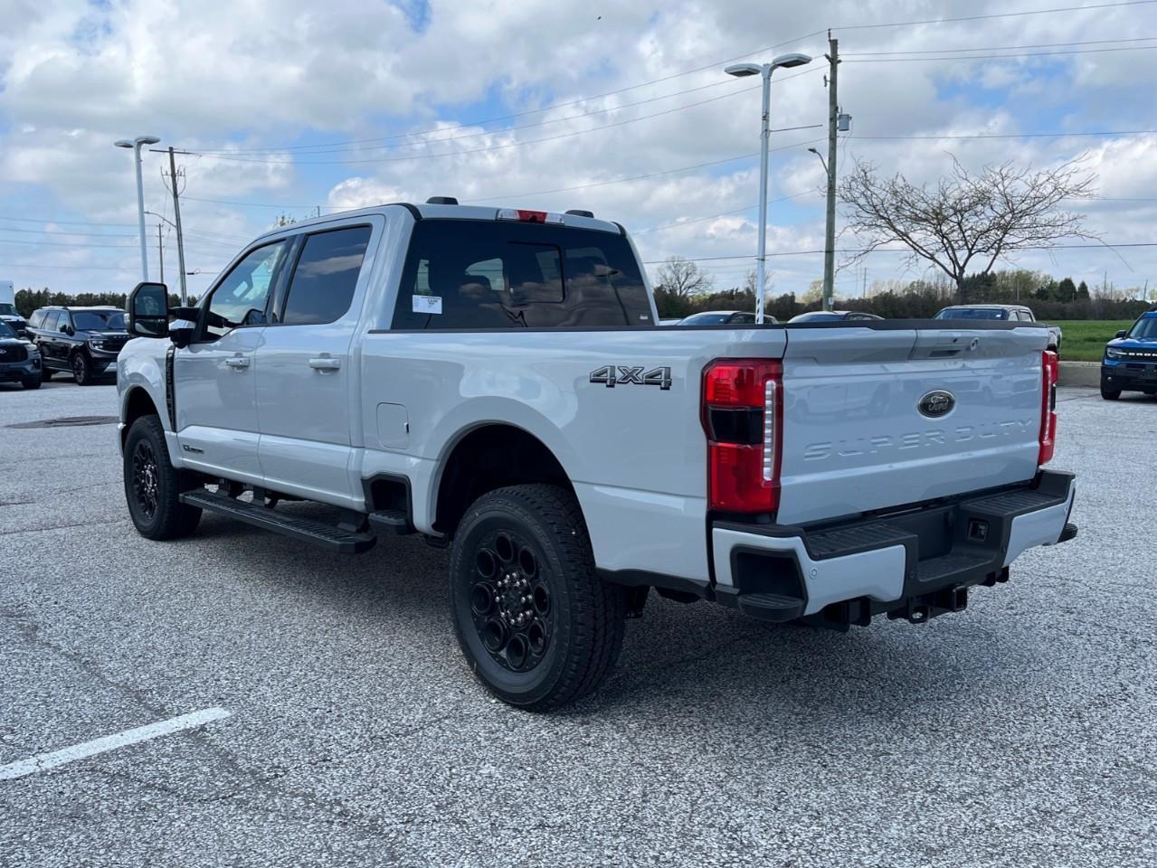 2026 Ford F-250 LARIAT Photo
