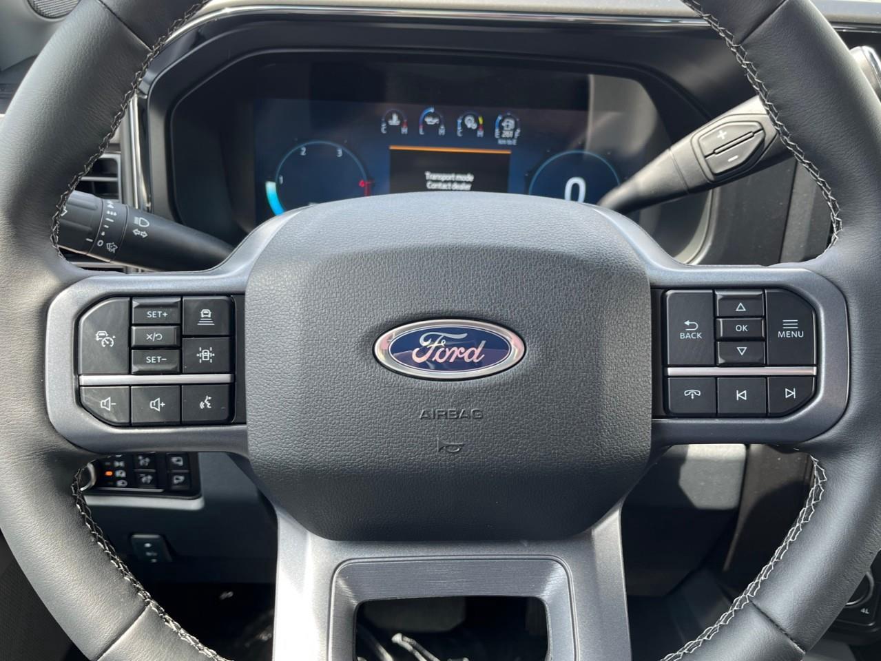2026 Ford F-250 LARIAT Photo