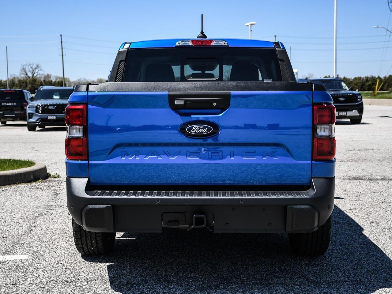 2025 Ford Maverick Lariat NAV | SUNROOF | HTD SEATS | HTD STEERING Photo