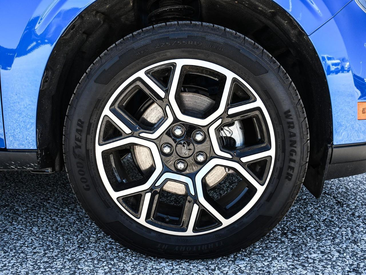 2025 Ford Maverick Lariat NAV | SUNROOF | HTD SEATS | HTD STEERING Photo