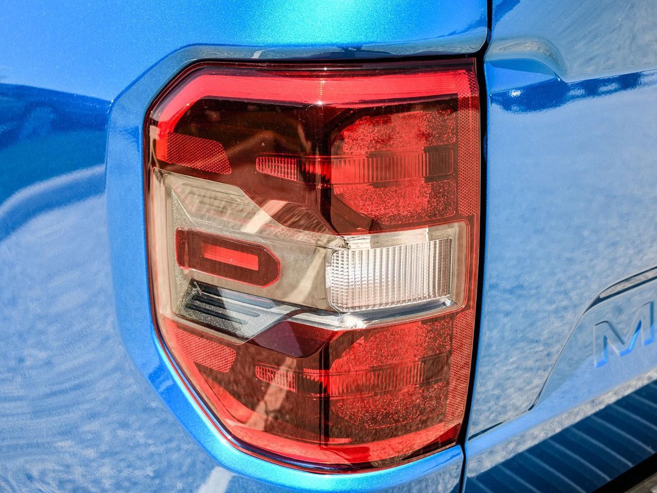 2025 Ford Maverick Lariat NAV | SUNROOF | HTD SEATS | HTD STEERING Photo