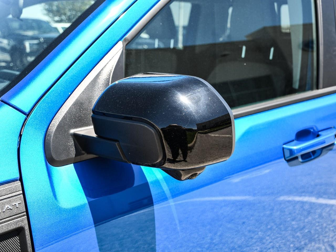 2025 Ford Maverick Lariat NAV | SUNROOF | HTD SEATS | HTD STEERING Photo