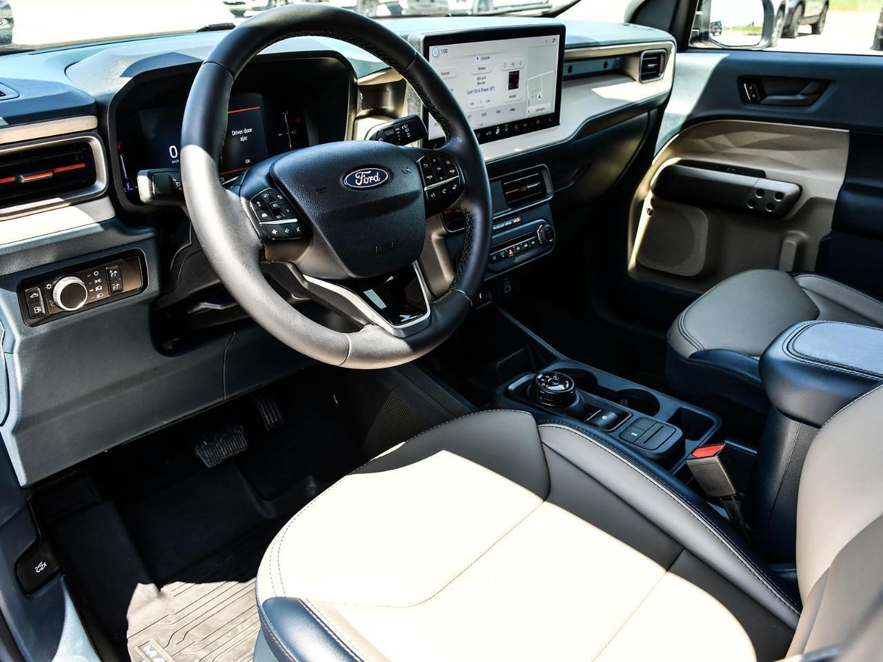 2025 Ford Maverick Lariat NAV | SUNROOF | HTD SEATS | HTD STEERING Photo