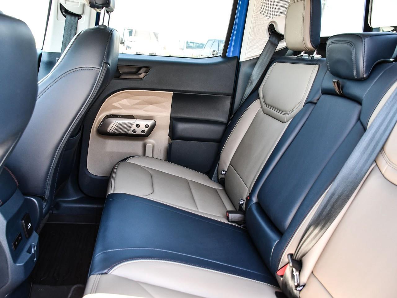 2025 Ford Maverick Lariat NAV | SUNROOF | HTD SEATS | HTD STEERING Photo