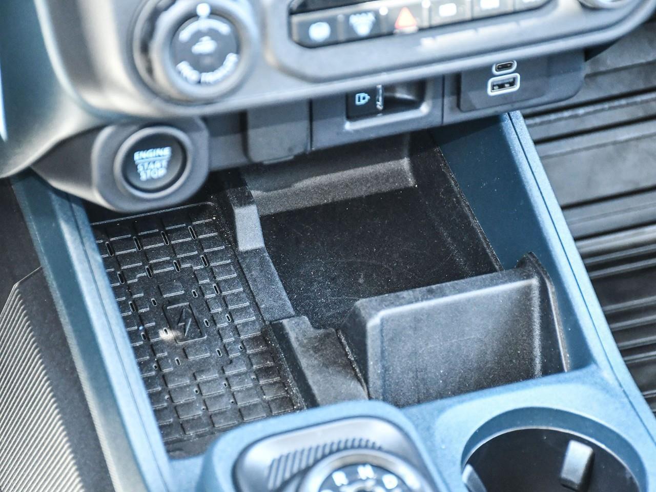 2025 Ford Maverick Lariat NAV | SUNROOF | HTD SEATS | HTD STEERING Photo