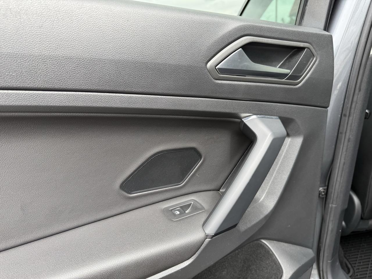 2019 Volkswagen Tiguan COMFORTLINE 4Motion Photo
