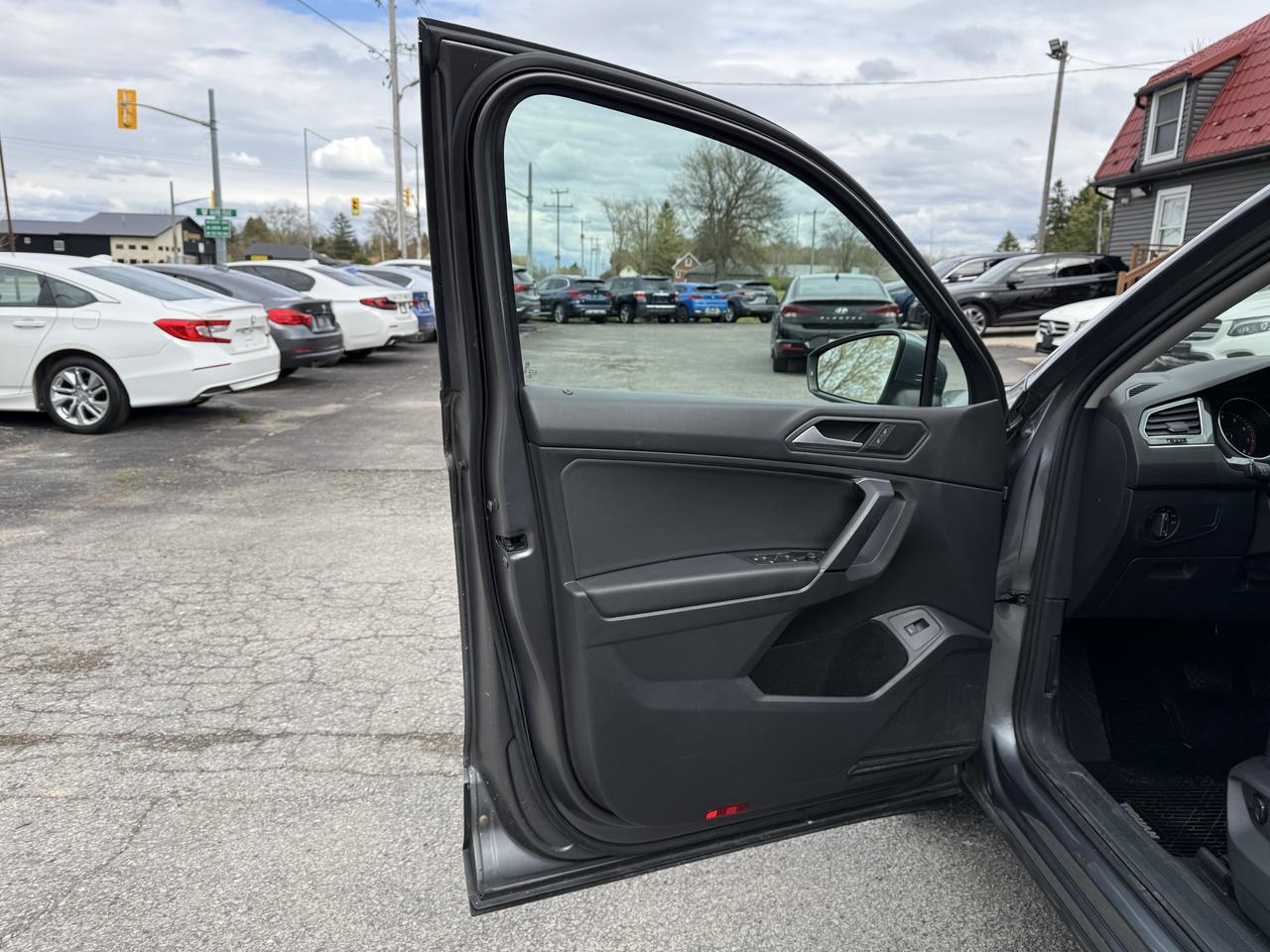 2019 Volkswagen Tiguan COMFORTLINE 4Motion Photo