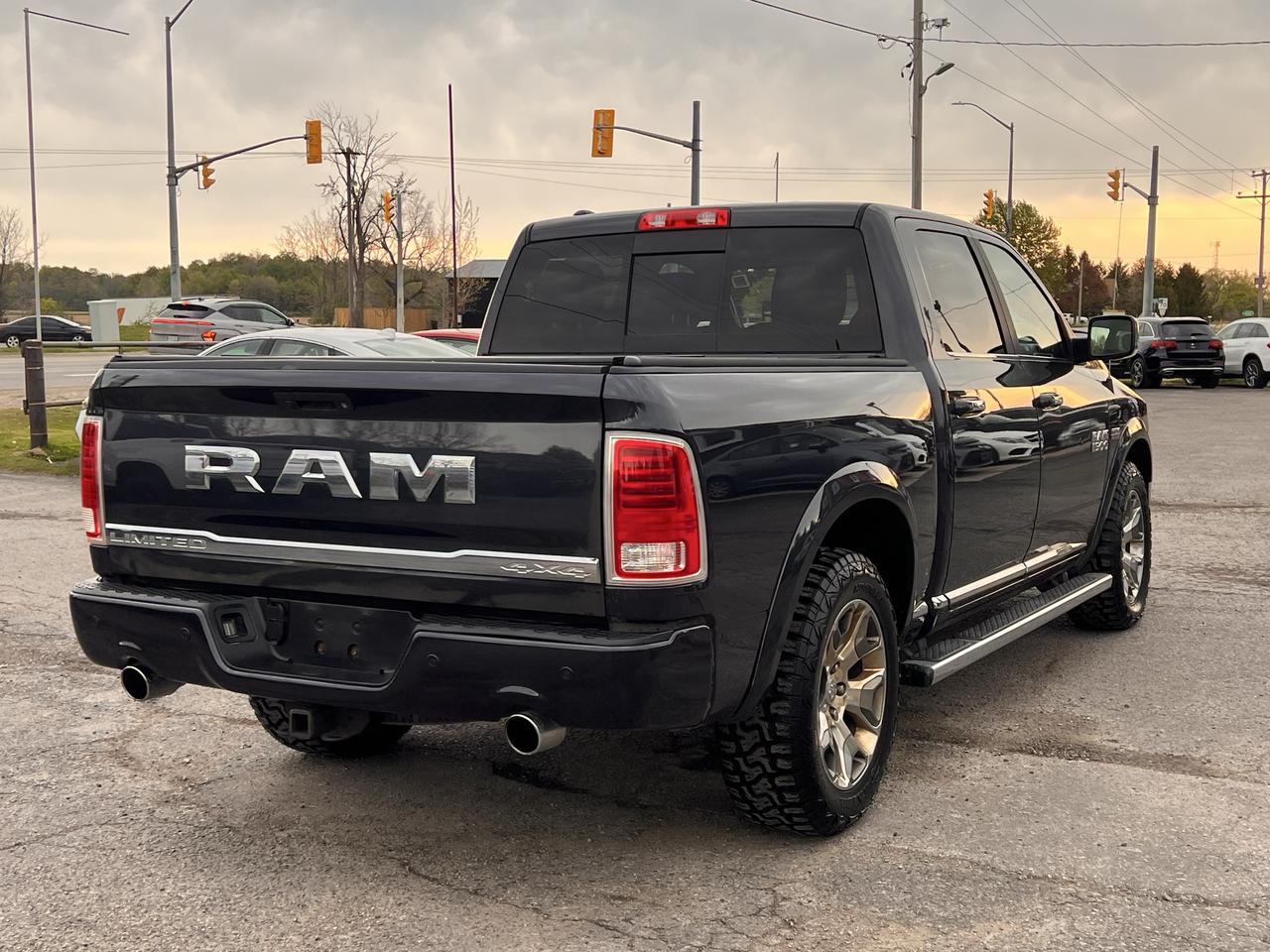 2017 RAM 1500 Limited Photo2