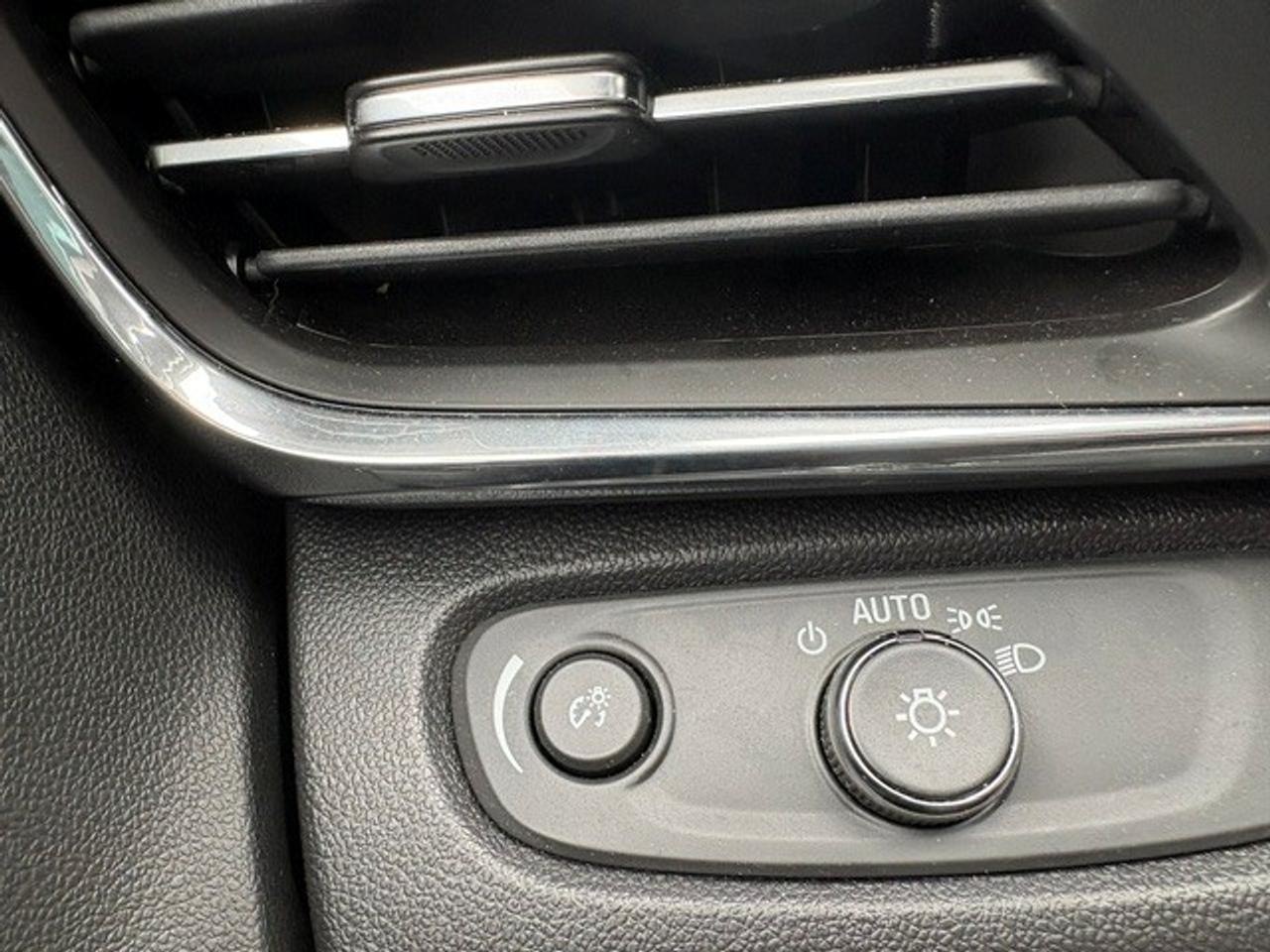1777581152