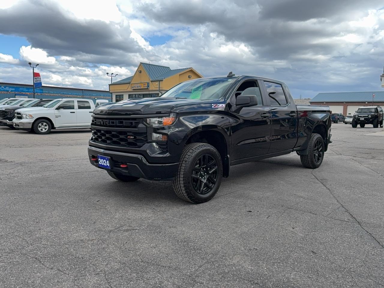 2024 Chevrolet Silverado 1500 CustomTrailBoss Z71 CrewCab4WD 5.3L8cylGas 6'7"Box