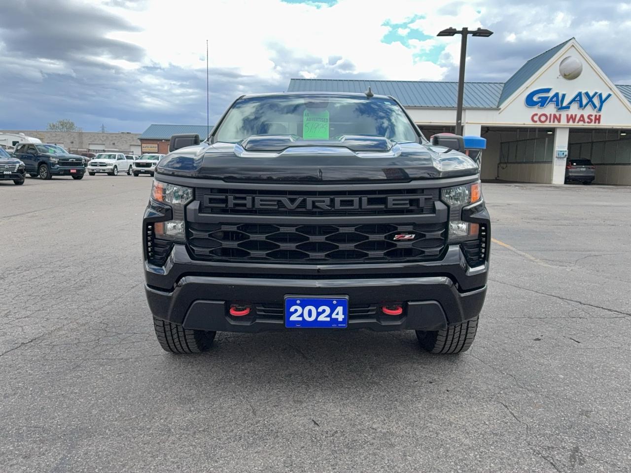 2024 Chevrolet Silverado 1500 CustomTrailBoss Z71 CrewCab4WD 5.3L8cylGas 6'7"Box Photo3
