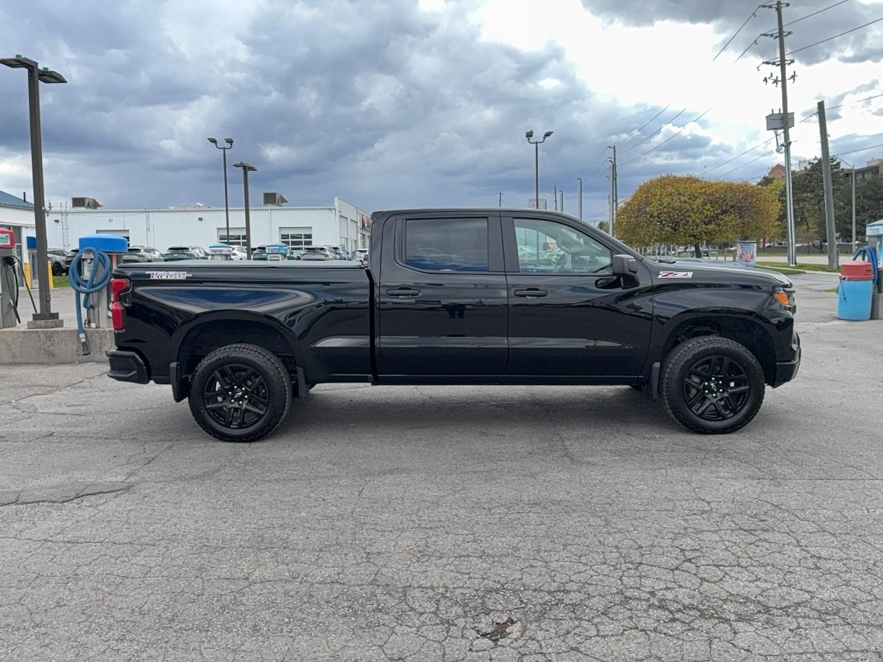 2024 Chevrolet Silverado 1500 CustomTrailBoss Z71 CrewCab4WD 5.3L8cylGas 6'7"Box Photo