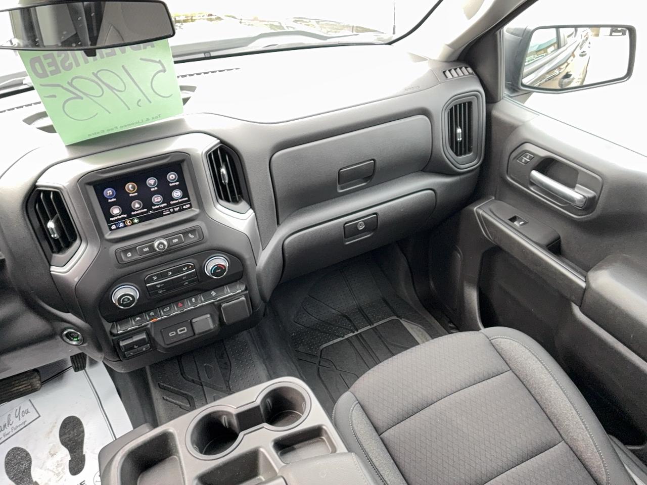 2024 Chevrolet Silverado 1500 CustomTrailBoss Z71 CrewCab4WD 5.3L8cylGas 6'7"Box Photo