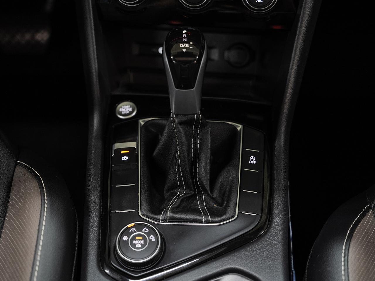 2023 Volkswagen Taos HIGHLINE AWD | Nav | Leather | Panoroof | CarPlay Photo