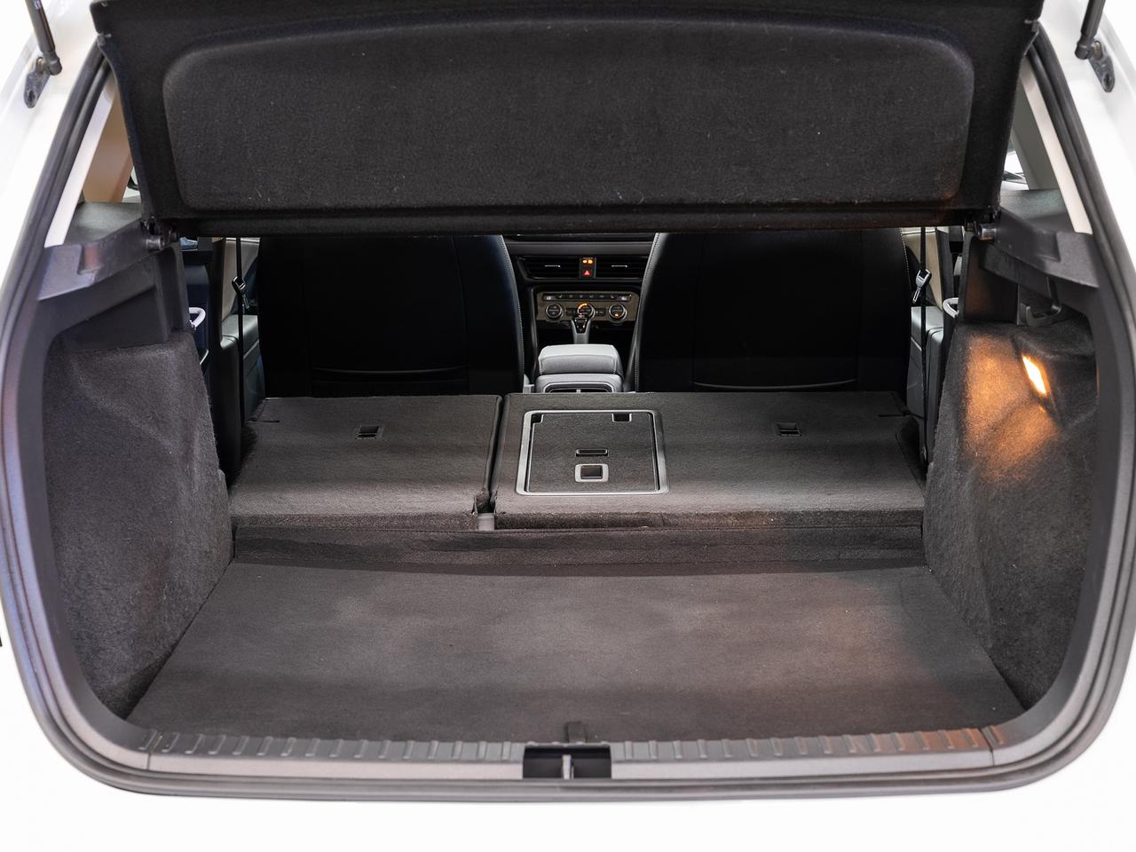 2023 Volkswagen Taos HIGHLINE AWD | Nav | Leather | Panoroof | CarPlay Photo